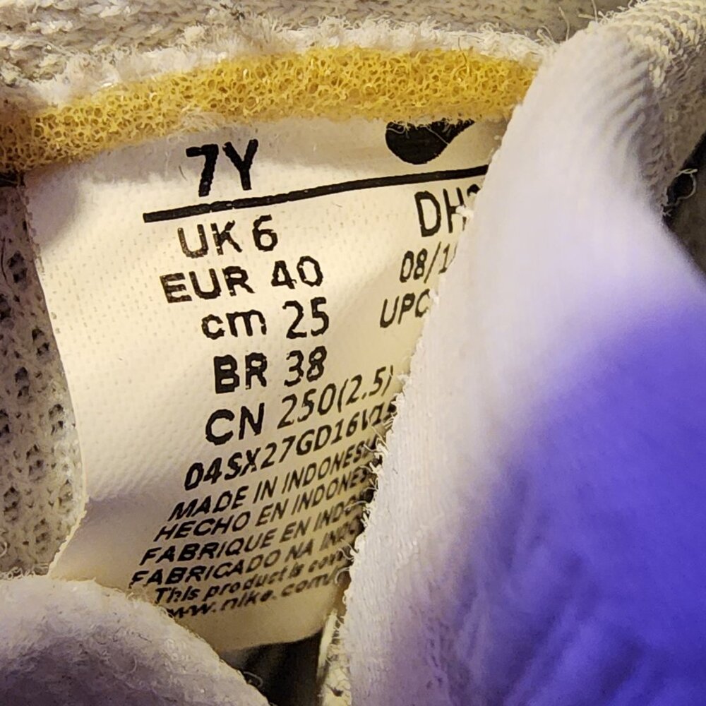 EUC All White Nike AF1'S Youth/Men sz 7, Women's 8.5 Nike Air Force Ones - Picture 3 of 14